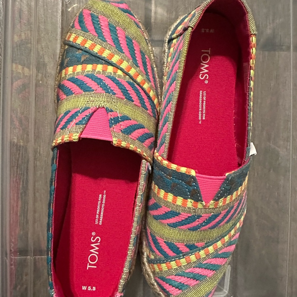 Toms Multicolor Patterned Espadrilles - Picture 4 of 6